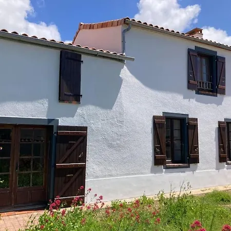 Charmante Maison De Village Hébergement de vacances *