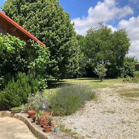 Charmante Maison De Village Angles (Vendee)